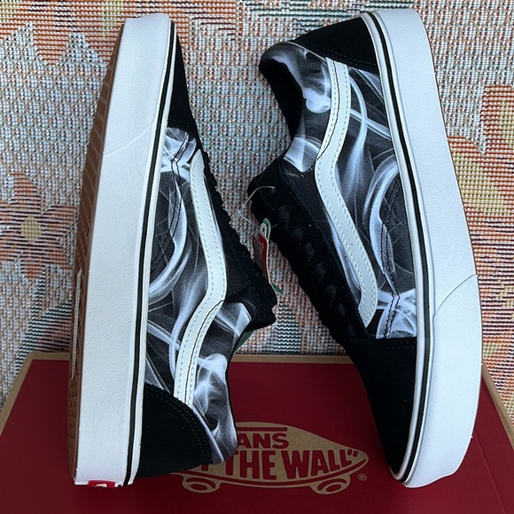 Vans WMNS Comfycush Old Skool 
After Dark Black/White
VN0A5DYCBZW
sneakers - Picture 12 of 16